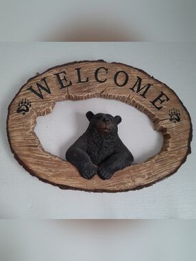 Welcome Bear Wall Plaque - Black Bear with Wood-Tone Frame